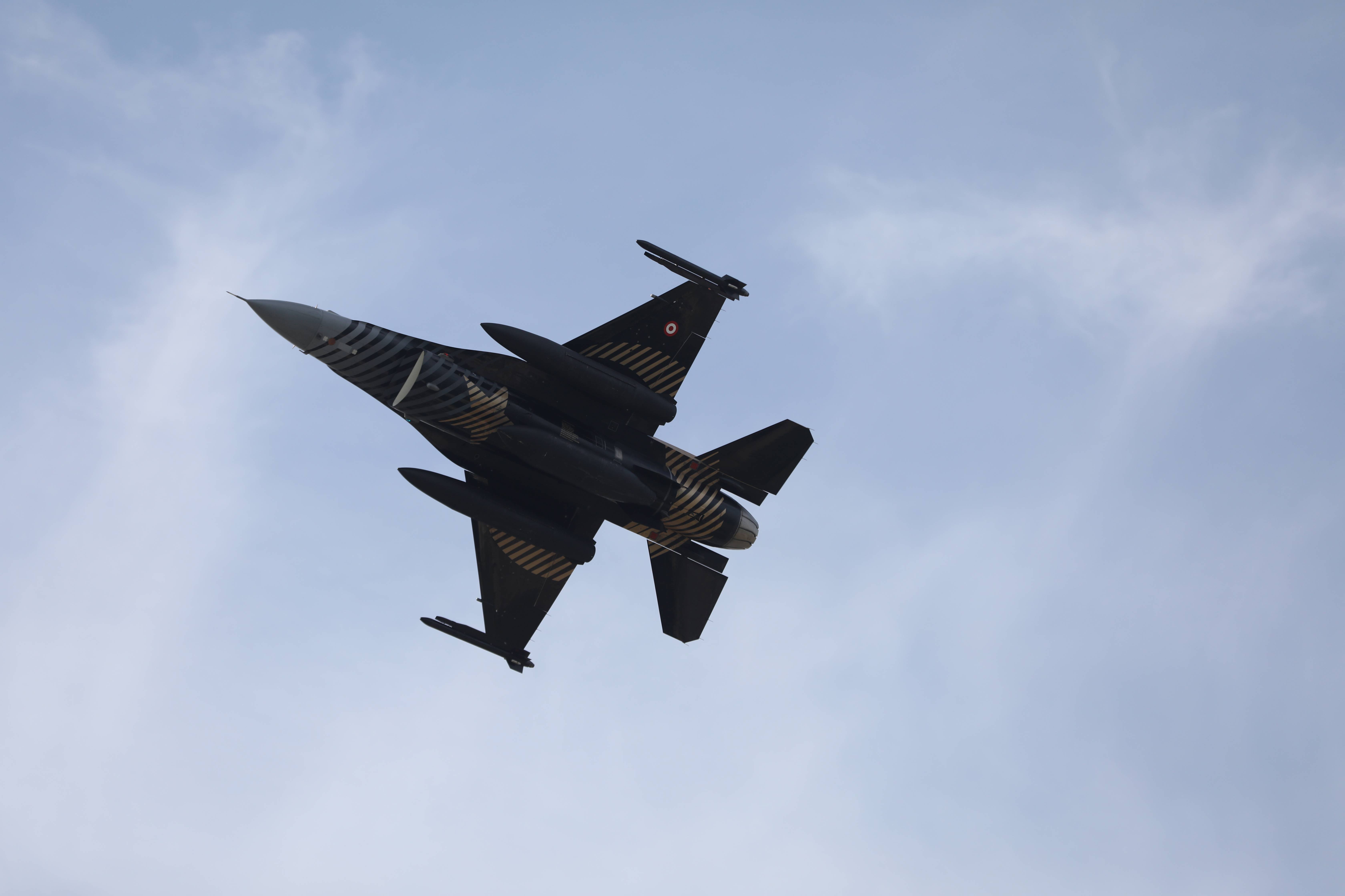 aa-20231028-32546459-32546455-soloturk-samsun-semalarinda-gosteri-ucusu-yapti.jpg