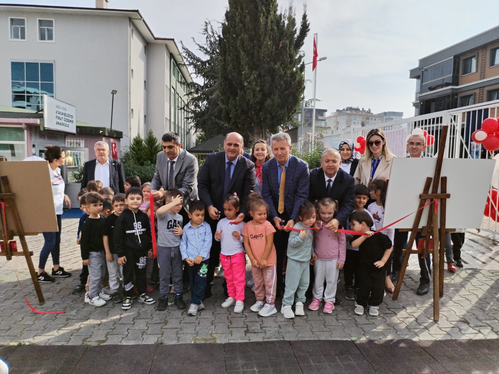 aa-20231102-32612589-32612583-samsunda-minik-ogrencilerden-cumhuriyet-ve-ataturk-temali-kolaj-sergi.jpg