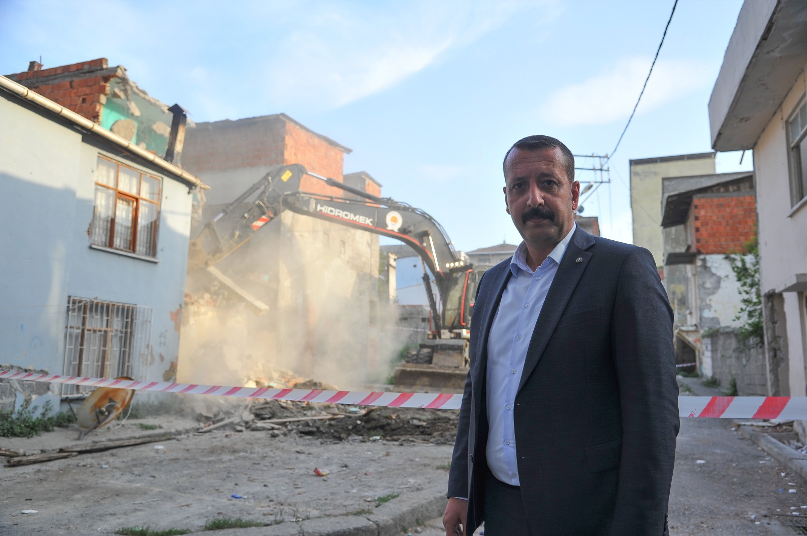 metruk-binalar-yikiliyor-5-dolunay-genc.jpeg