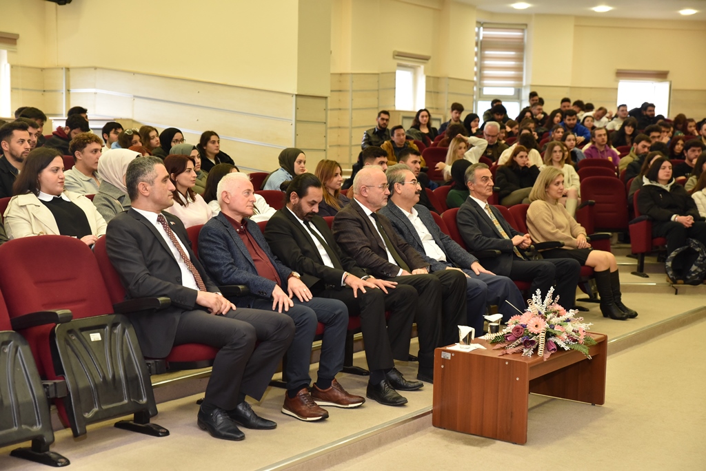 aa-20231123-33003895-33003892-omude-plastiksiz-kasim-projesi-ile-ogrencilerin-plastik-kullanimini-azaltmasi-hedefleniyor.jpg
