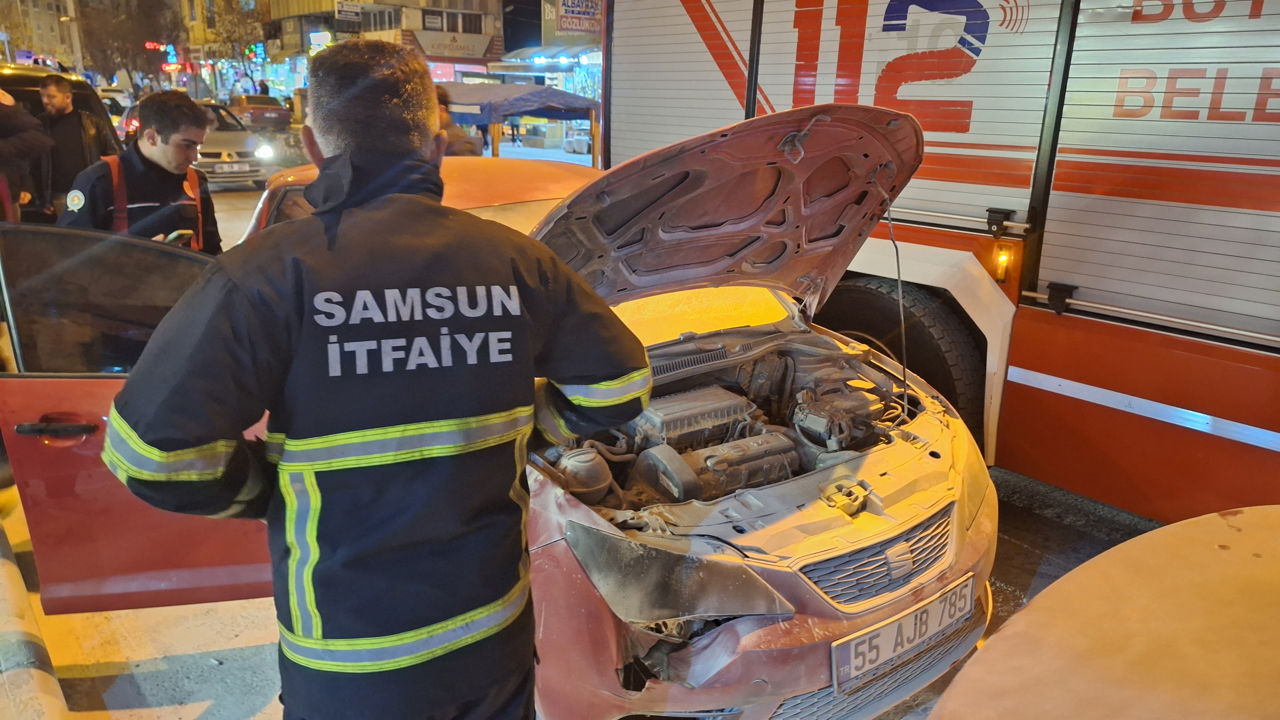 aa-20240102-33338413-33338411-samsunda-seyir-halindeki-otomobilde-cikan-yangin-sonduruldu.jpg
