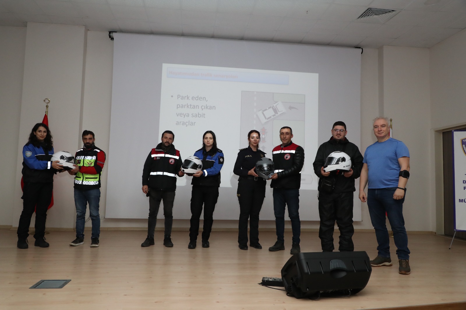 aa-20240106-33367433-33367431-samsun-emniyet-mudurlugunden-motosiklet-suruculerine-farkindalik-semineri.jpg