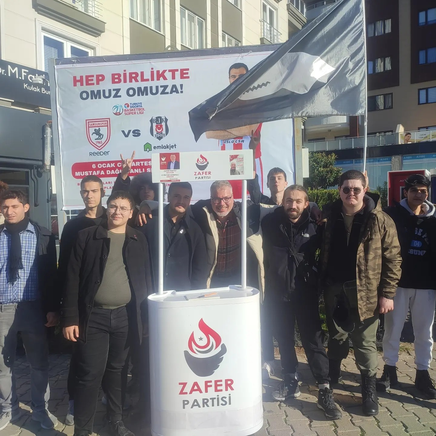 zafer-partisi-stand.jpg