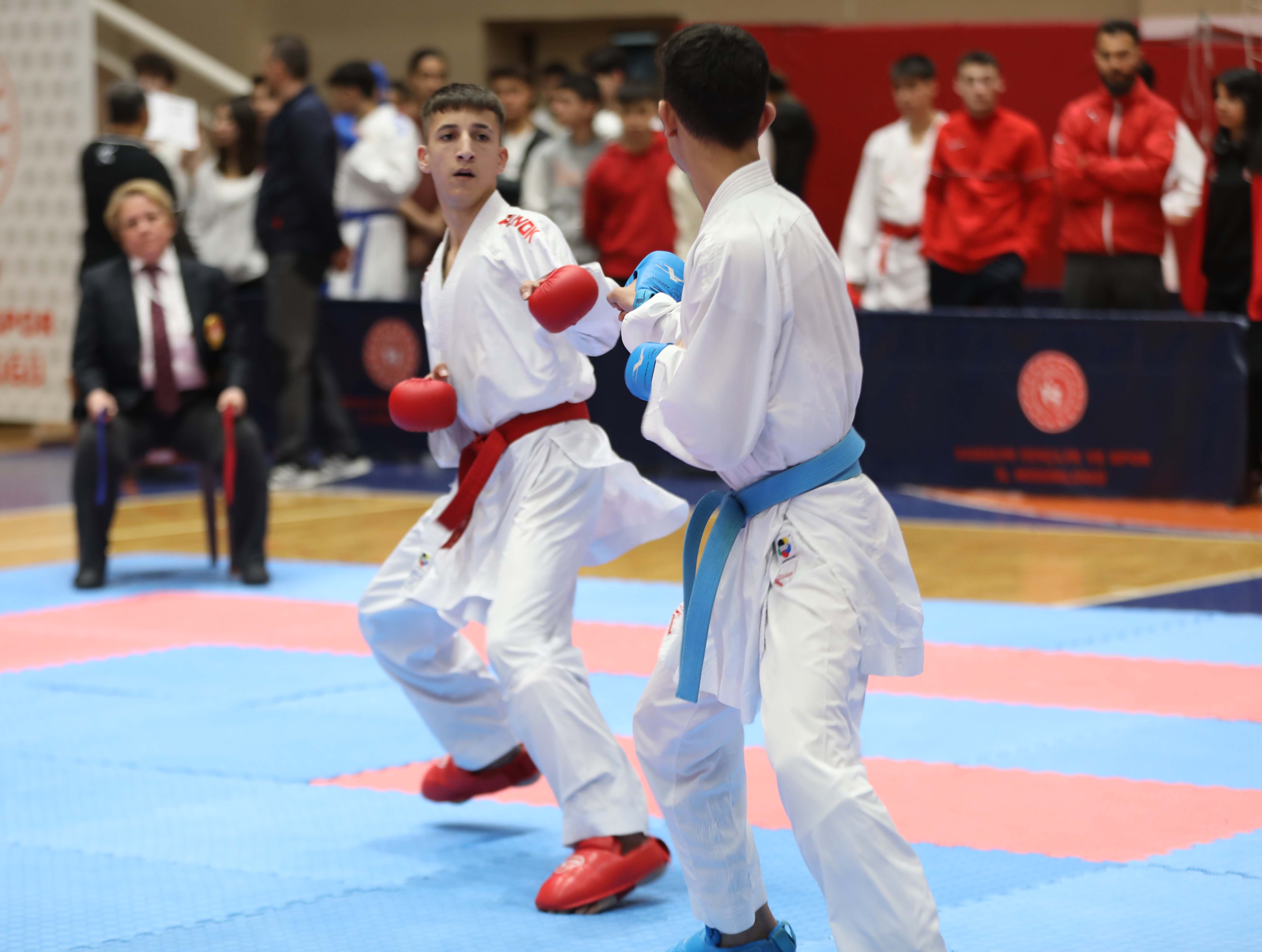 aa-20240309-33937337-33937336-okul-sporlari-karate-gencler-turkiye-birinciligi-samsunda-devam-ediyor.jpg