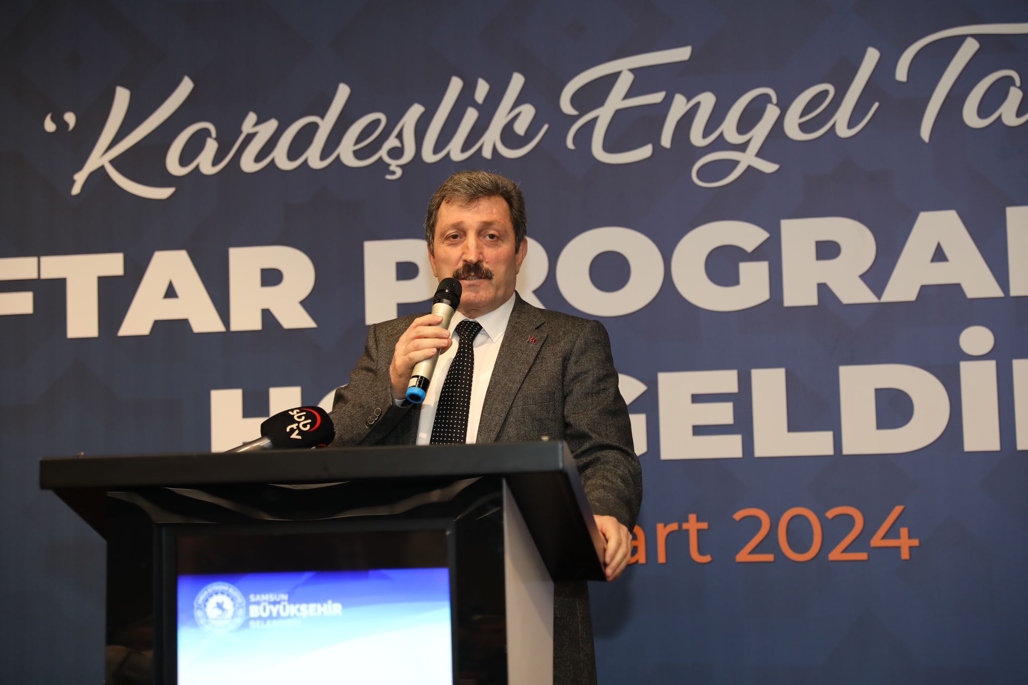 kardeslik-engel-tanimaz-iftar-programi-duzenlendi-orhan-tavli-9.jpeg