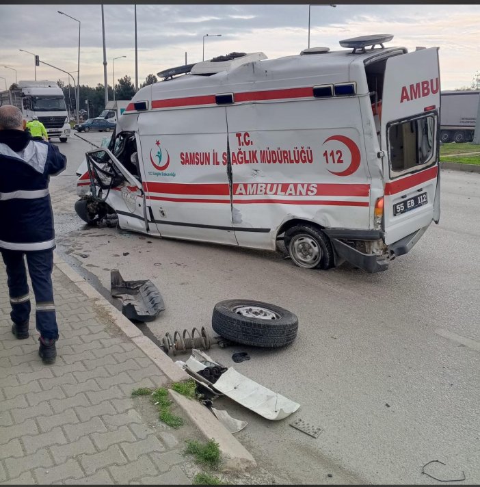 tir-ile-ambulans-carpisti-1-yarali-482748-142747.jpg