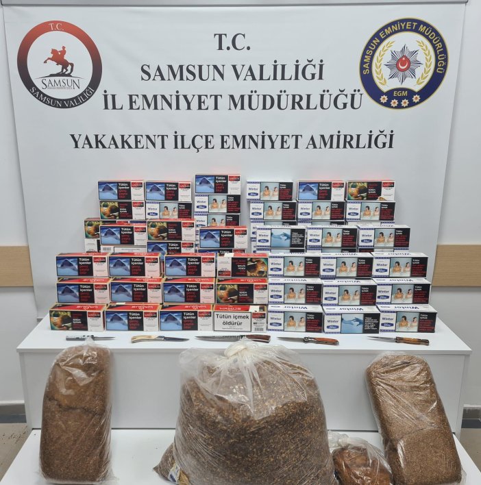 aa-20250107-36680384-36680383-samsunda-bir-aracta-20-bin-makaron-ve-25-kilogram-kacak-tutun-bulundu.jpg