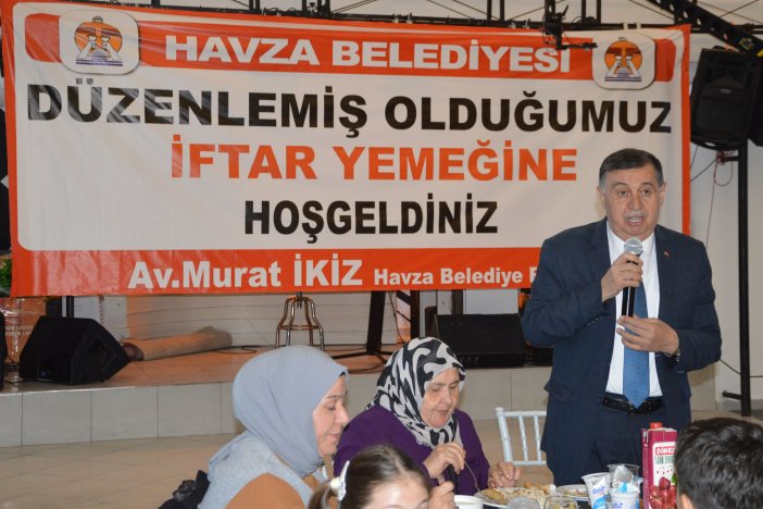 aa-20250315-37351568-37351566-havza-belediye-calisanlari-iftarda-bulustu.jpg