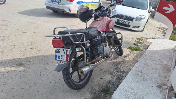 aa-20250430-37804419-37804418-samsunda-hafif-ticari-aracla-carpisan-motosiklet-surucusu-yaralandi.jpg