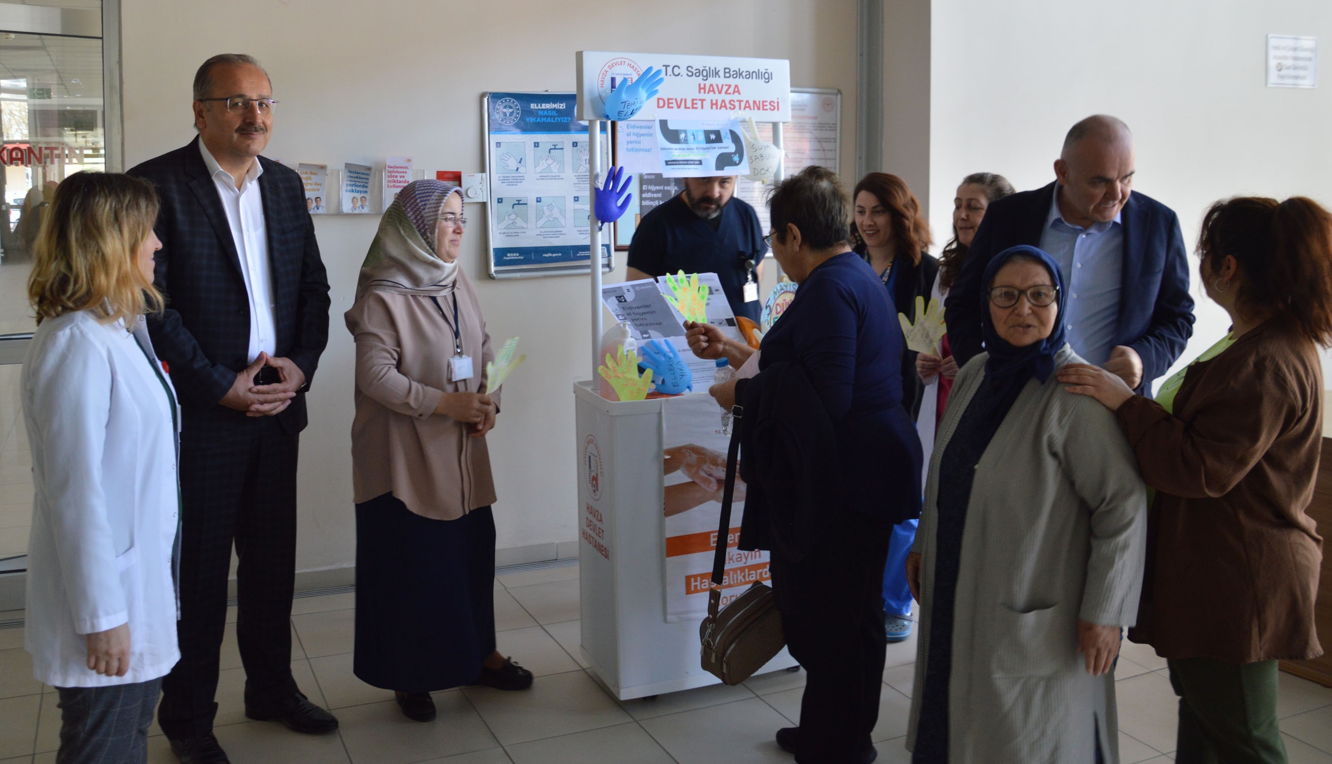 aa-20250505-37852109-37852107-havza-devlet-hastanesinde-el-hijyeni-standi-acildi.jpg