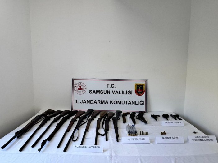 aa-20250506-37865127-37865126-samsunda-kacak-silah-ticareti-operasyonunda-2-zanli-yakalandi.jpg