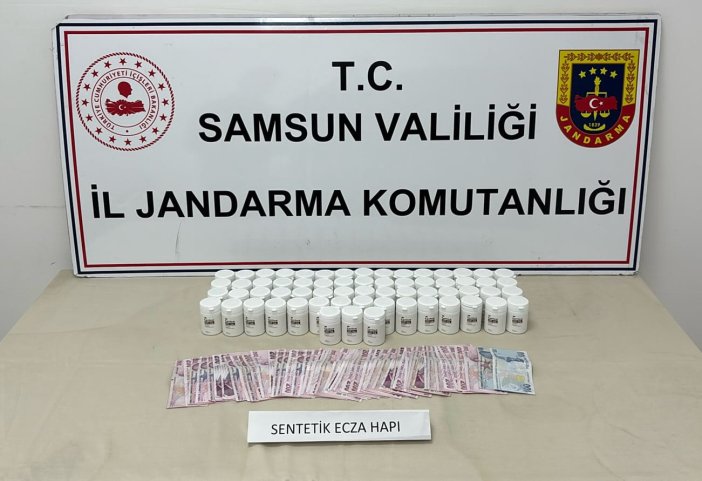 aa-20250508-37885898-37885897-samsunda-4-bin-84-sentetik-ecza-hap-ele-gecirildi.jpg