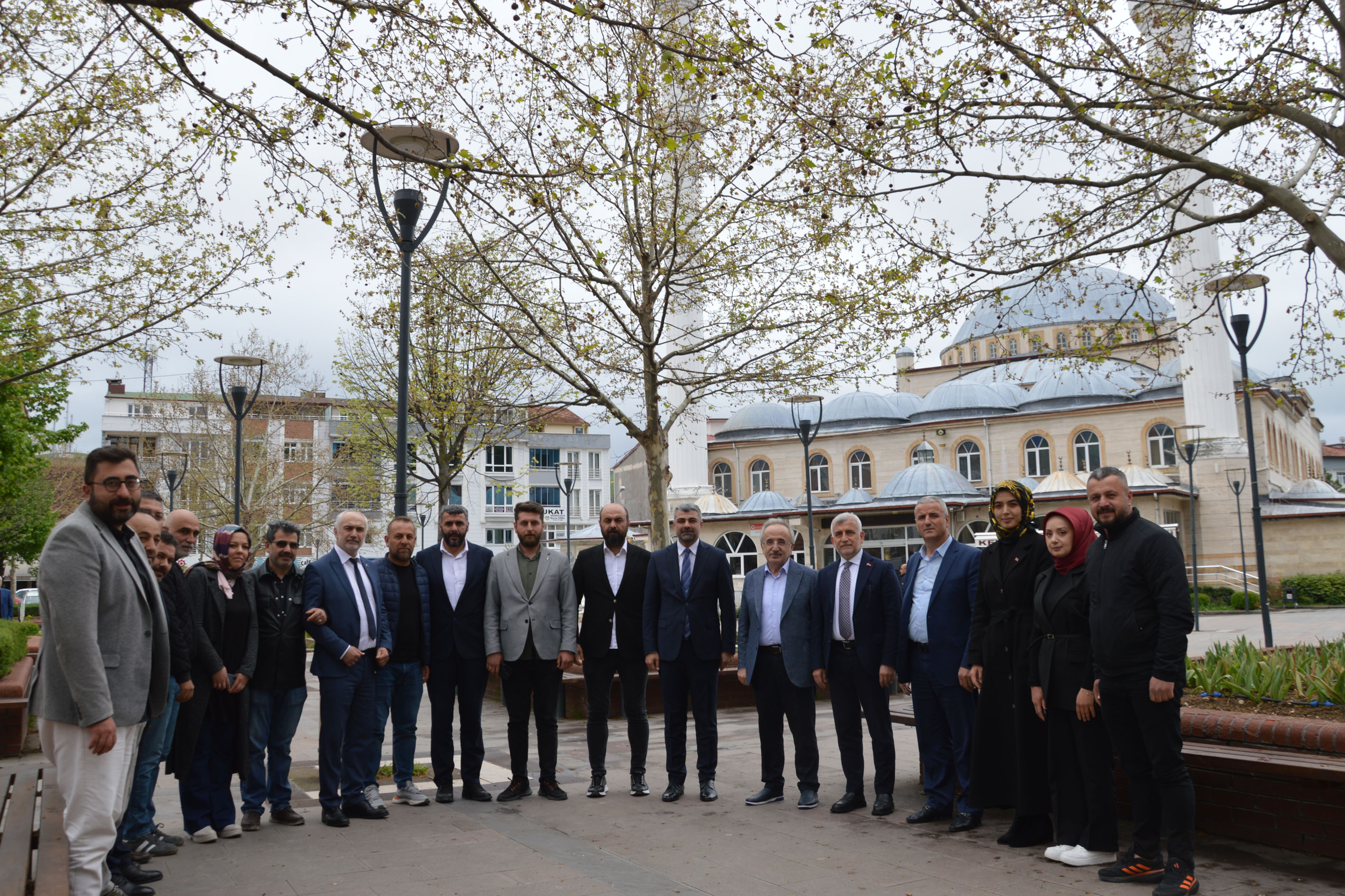 aa-20250512-37925997-37925994-ak-parti-mardin-milletvekili-kilictan-havza-ziyareti.jpg