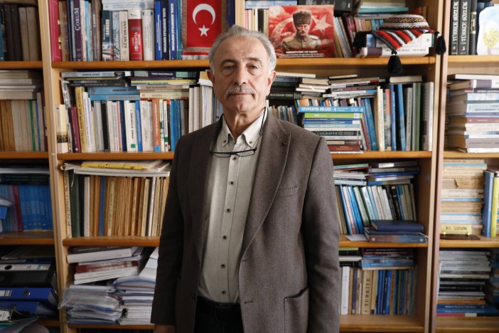aa-20250514-37945403-37945397-akademisyenler-aksaraydaki-soguk-su-gayzerleri-uzerinde-calisma-yurutuyor.jpg