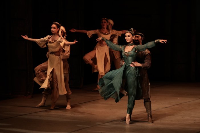 aa-20250515-37968342-37968337-samsun-devlet-opera-ve-balesi-piri-reis-balesini-sahneledi.jpg