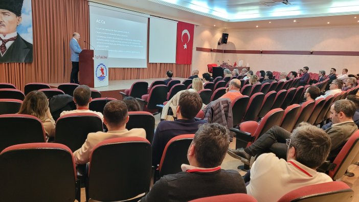 aa-20250517-37989566-37989564-samsunda-duzenlenen-panelde-kemik-ve-yumusak-doku-tumorleri-ele-alindi.jpg