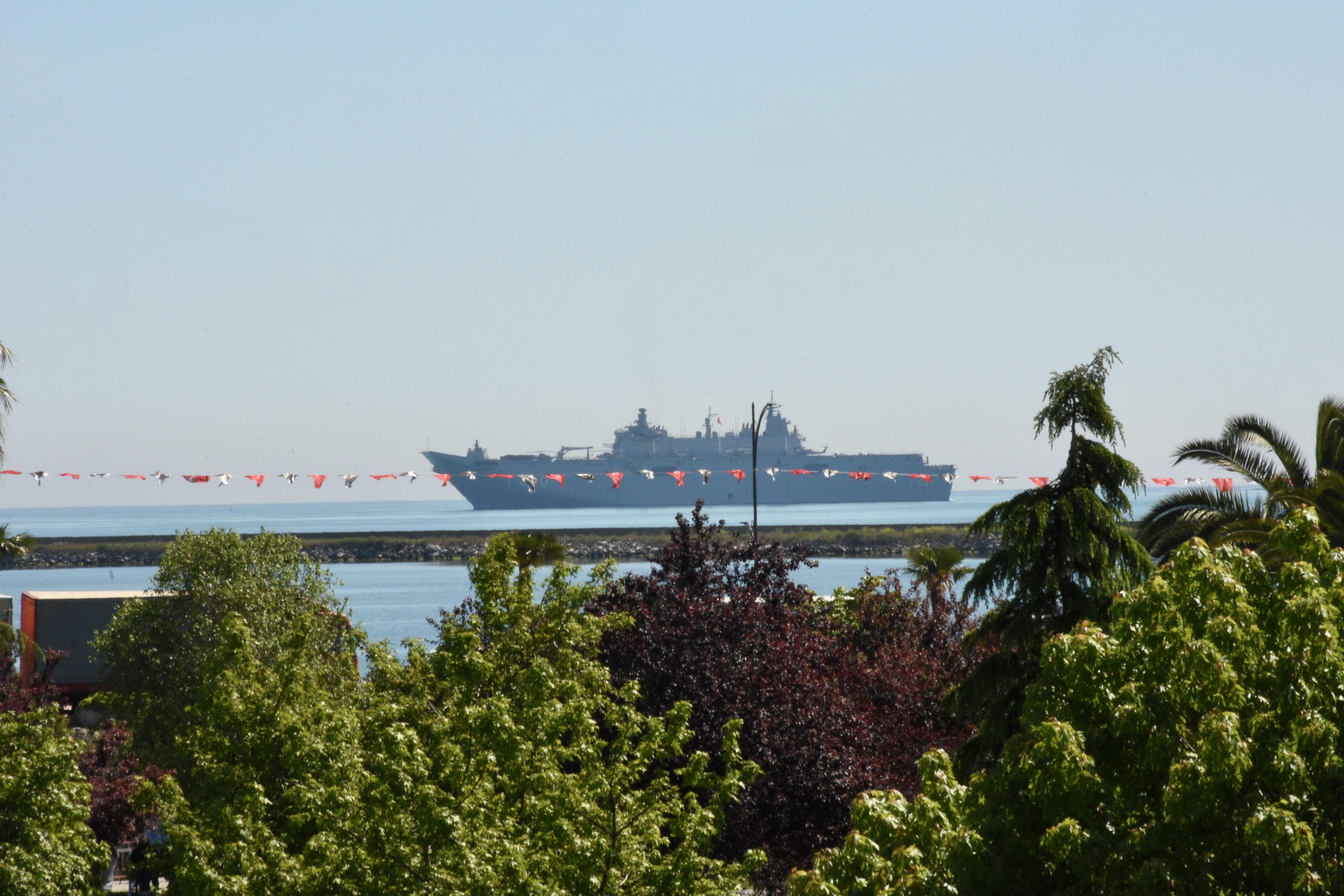 aa-20250519-38005300-38005299-tcg-anadolu-gemisi-genclerle-samsuna-geldi.jpg