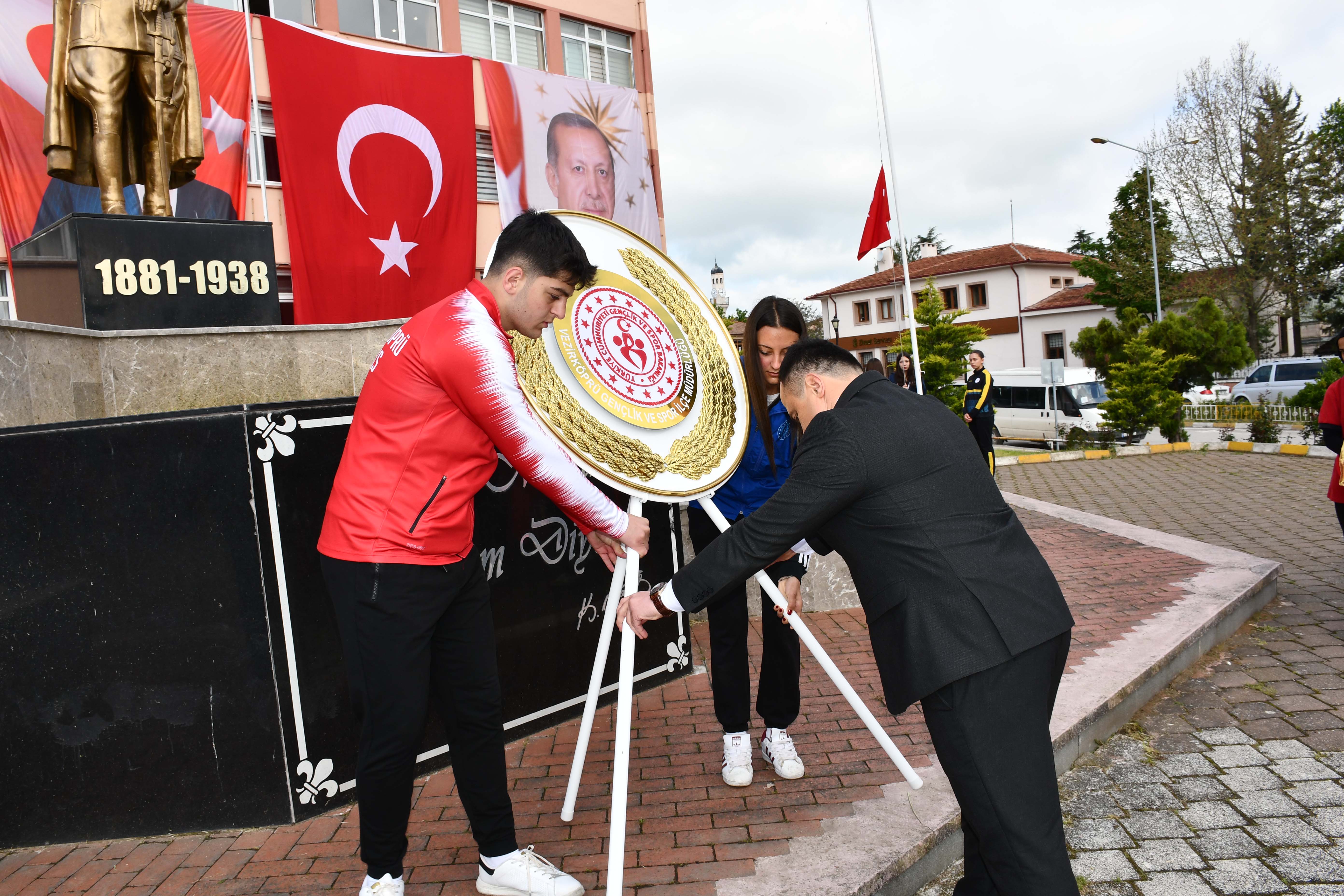 aa-20250519-38007944-38007942-havza-ve-vezirkoprude-19-mayis-ataturku-anma-genclik-ve-spor-bayrami-kutlandi.jpg