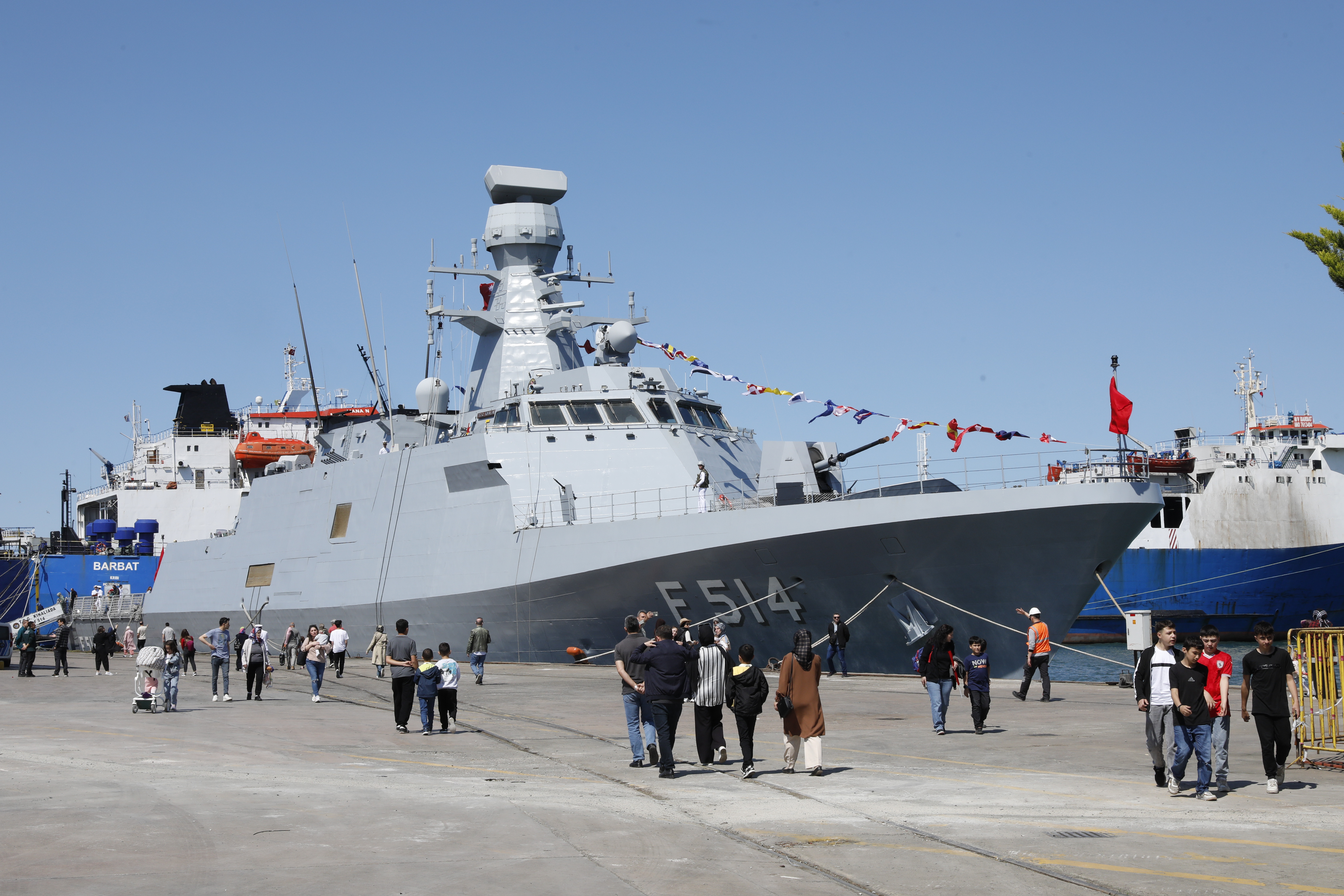 aa-20250519-38009639-38009635-samsunda-tcg-kinaliada-f514-korveti-vatandaslarin-ziyaretine-acildi.jpg