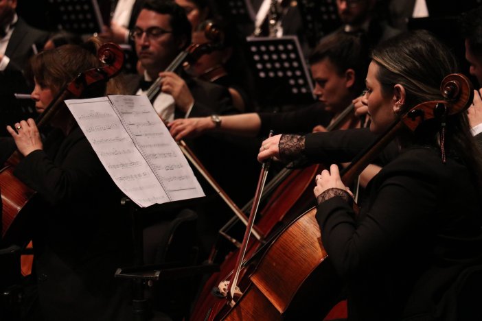 aa-20250519-38013615-38013612-samsun-devlet-opera-ve-balesi-yankili-tepeler-senfonik-siir-dinletisini-sahneledi.jpg