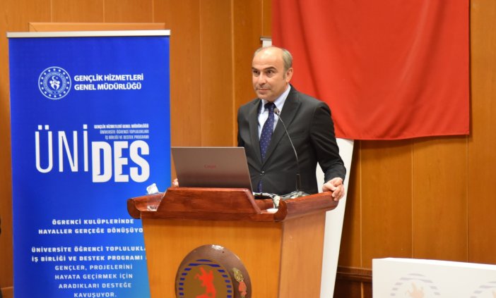aa-20250521-38030168-38030167-samsunda-bilisim-caginda-dezenformasyon-konferansi-duzenlendi.jpg