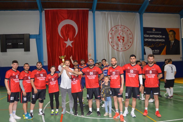 aa-20250527-38092311-38092309-havzada-voleybol-halk-turnuvasi-sona-erdi.jpg