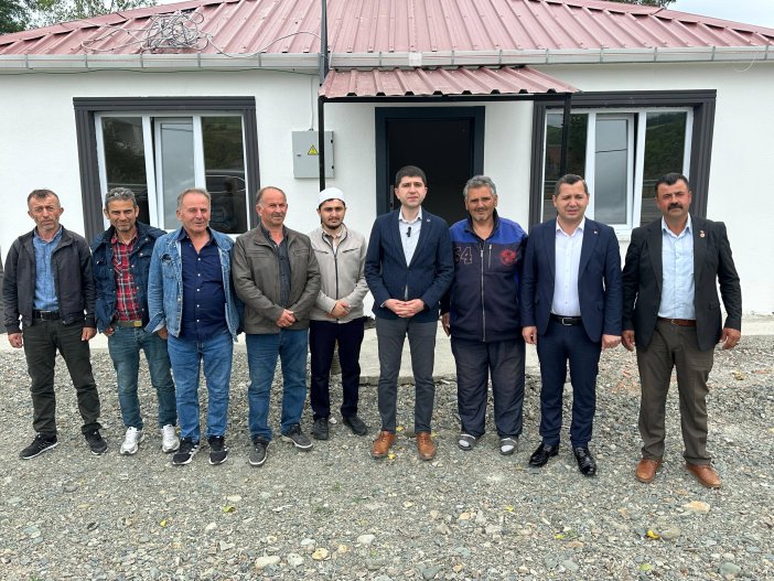 aa-20250529-38116817-38116815-alacam-belediyesi-barinma-ihtiyaci-bulunan-ailelere-yeni-evlerini-teslim-ediyor.jpg