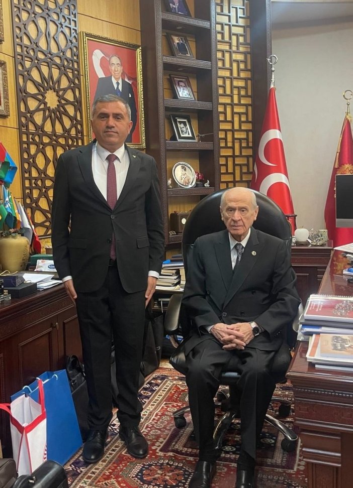 aa-20250530-38137016-38137015-mhp-samsun-il-baskani-mucur-mhp-genel-baskani-bahceliyi-ziyaret-etti.jpg