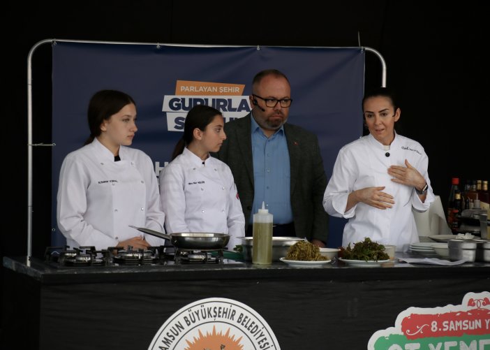 aa-20250531-38144157-38144152-samsunda-8-yoresel-ot-yemekleri-festivali-cesitli-etkinliklerle-suruyor.jpg