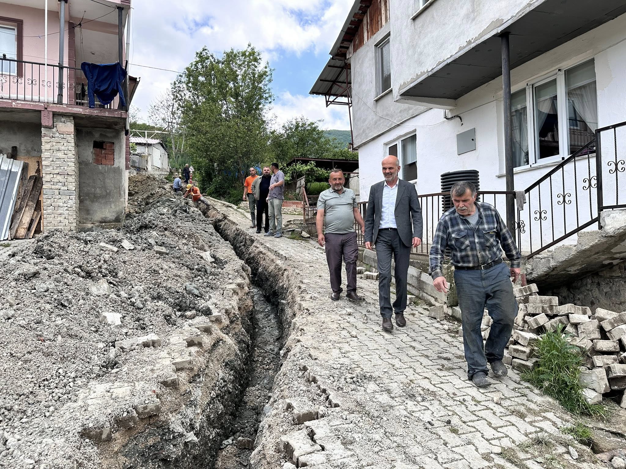 aa-20250603-38171098-38171097-ladikte-merkeze-uzak-mahalleler-dogalgaza-kavusuyor.jpg