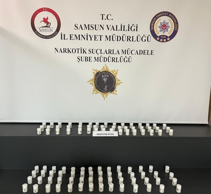 aa-20250603-38175783-38175782-samsunda-5-bin-880-sentetik-uyusturucu-hap-ele-gecirildi.jpg