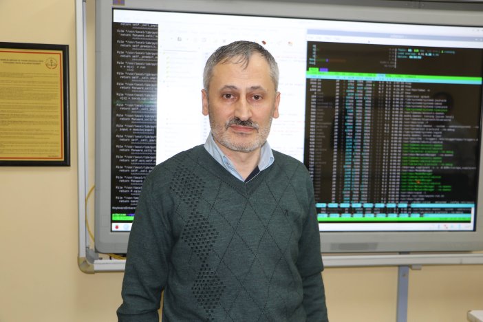 meslek-lisesi-ogretmenleri-ve-ogrenciler-754798-222776.jpg