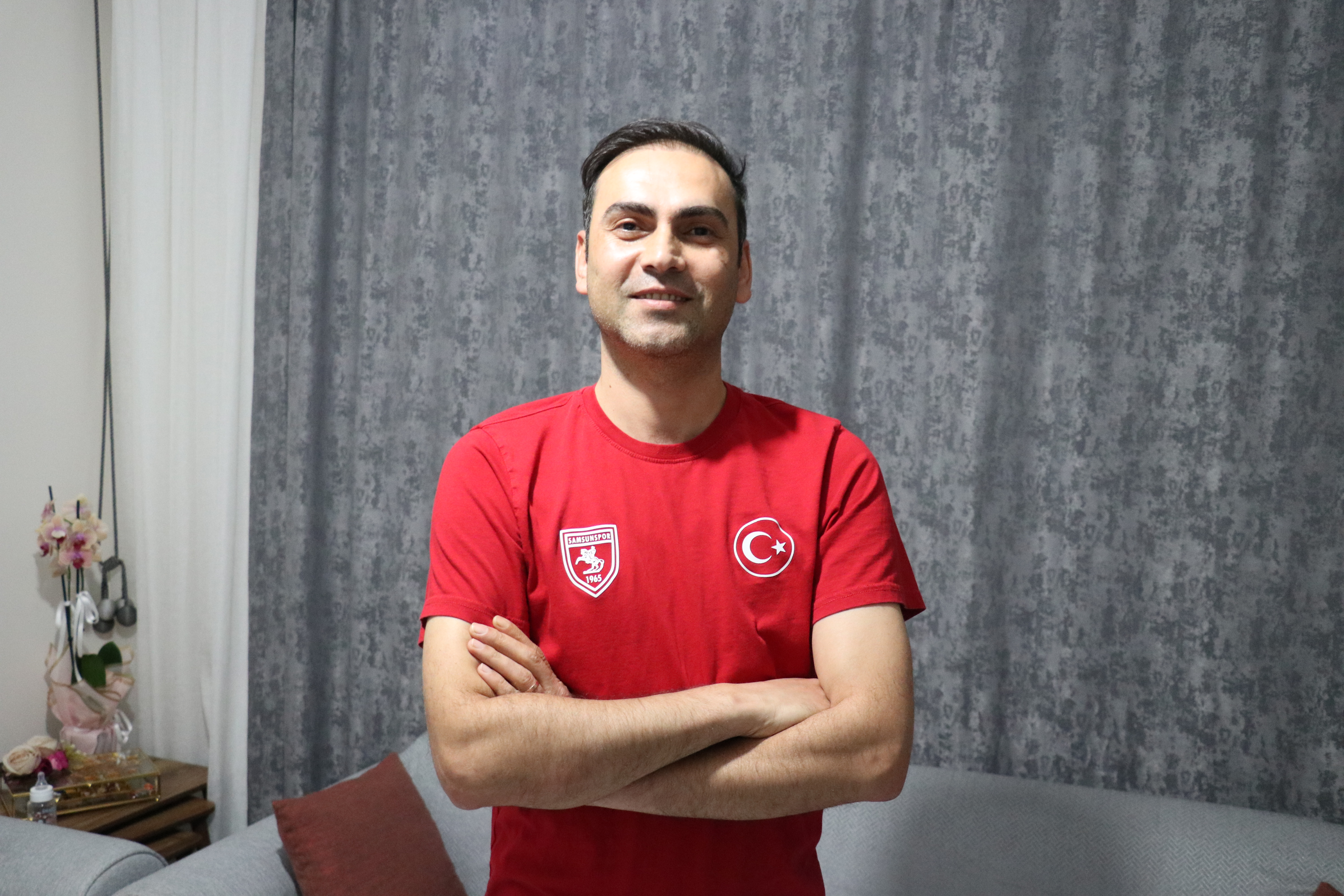 aa-20250614-38281164-38281161-guvenlik-gorevlisi-nefes-borusuna-yiyecek-kacan-kediyi-heimlich-manevrasiyla-kurtardi.jpg