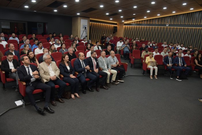 aa-20250617-38305188-38305183-samsunda-girisimci-is-insanlarina-yonelik-ihracatin-ehali-etkinligi-duzenlendi.jpg
