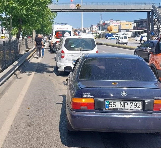 aa-20250619-38322688-38322687-samsunda-4-aracin-karistigi-trafik-kazasinda-2-kisi-yaralandi.jpg