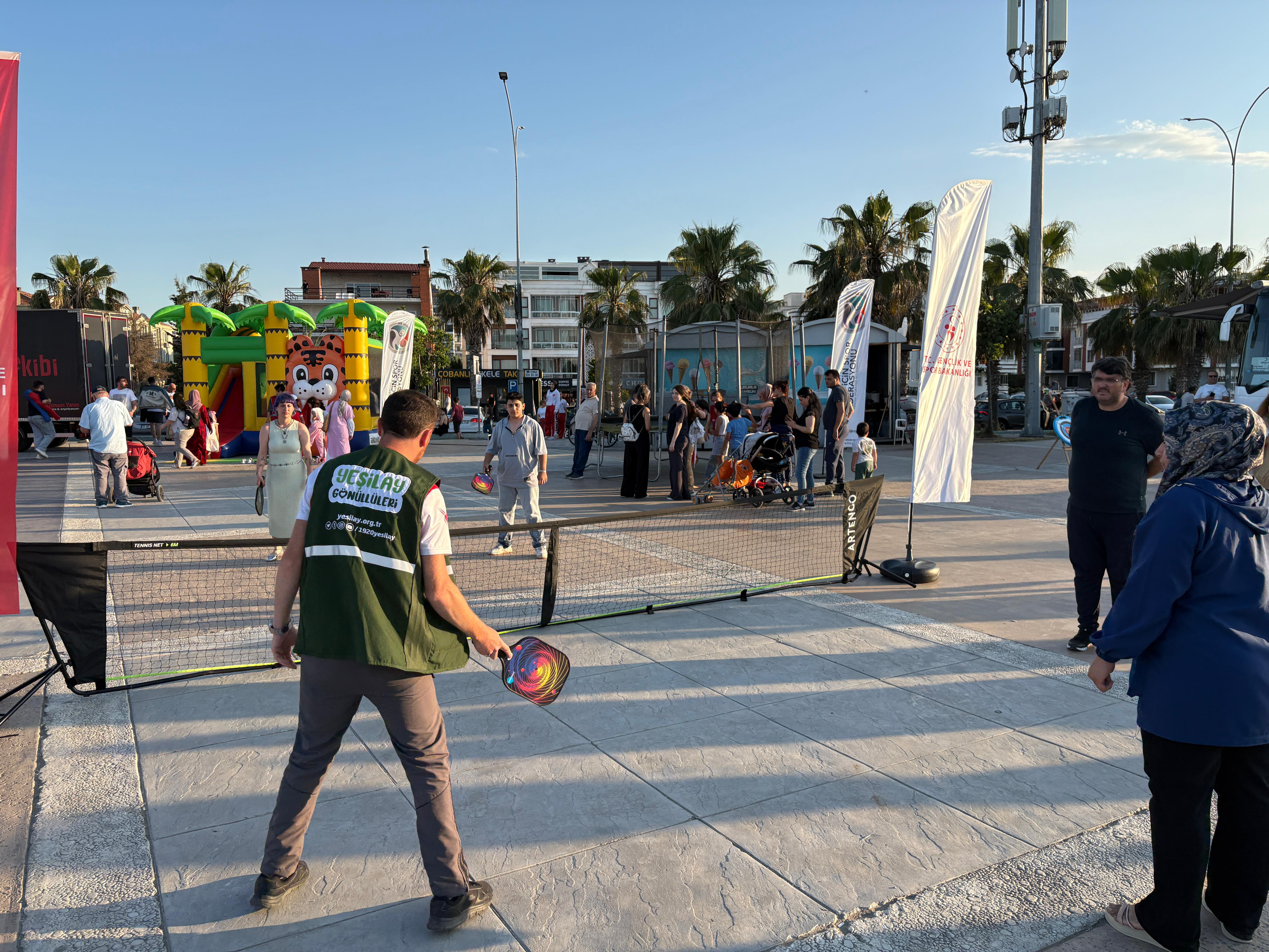aa-20250623-38367897-38367896-samsundaki-genclik-ve-spor-festivali-kapsaminda-yesilay-stant-acti.jpg