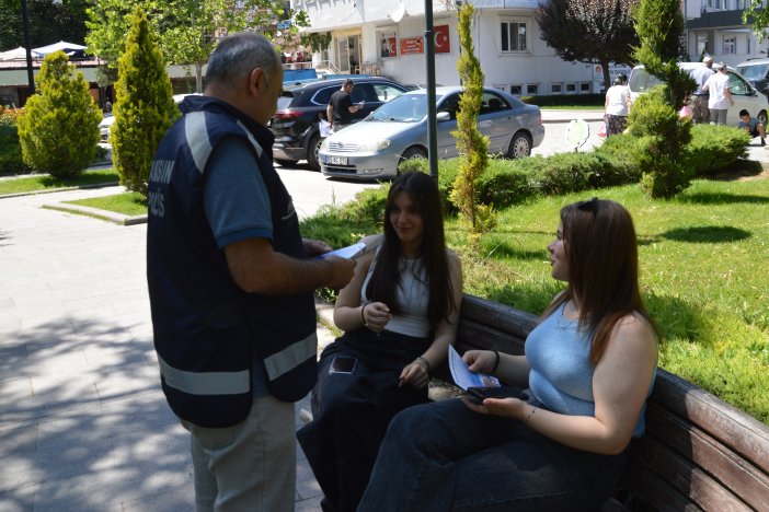aa-20250625-38379046-38379041-havzada-polislerden-tedbir-elimde-hayatim-guvende-calismasi.jpg