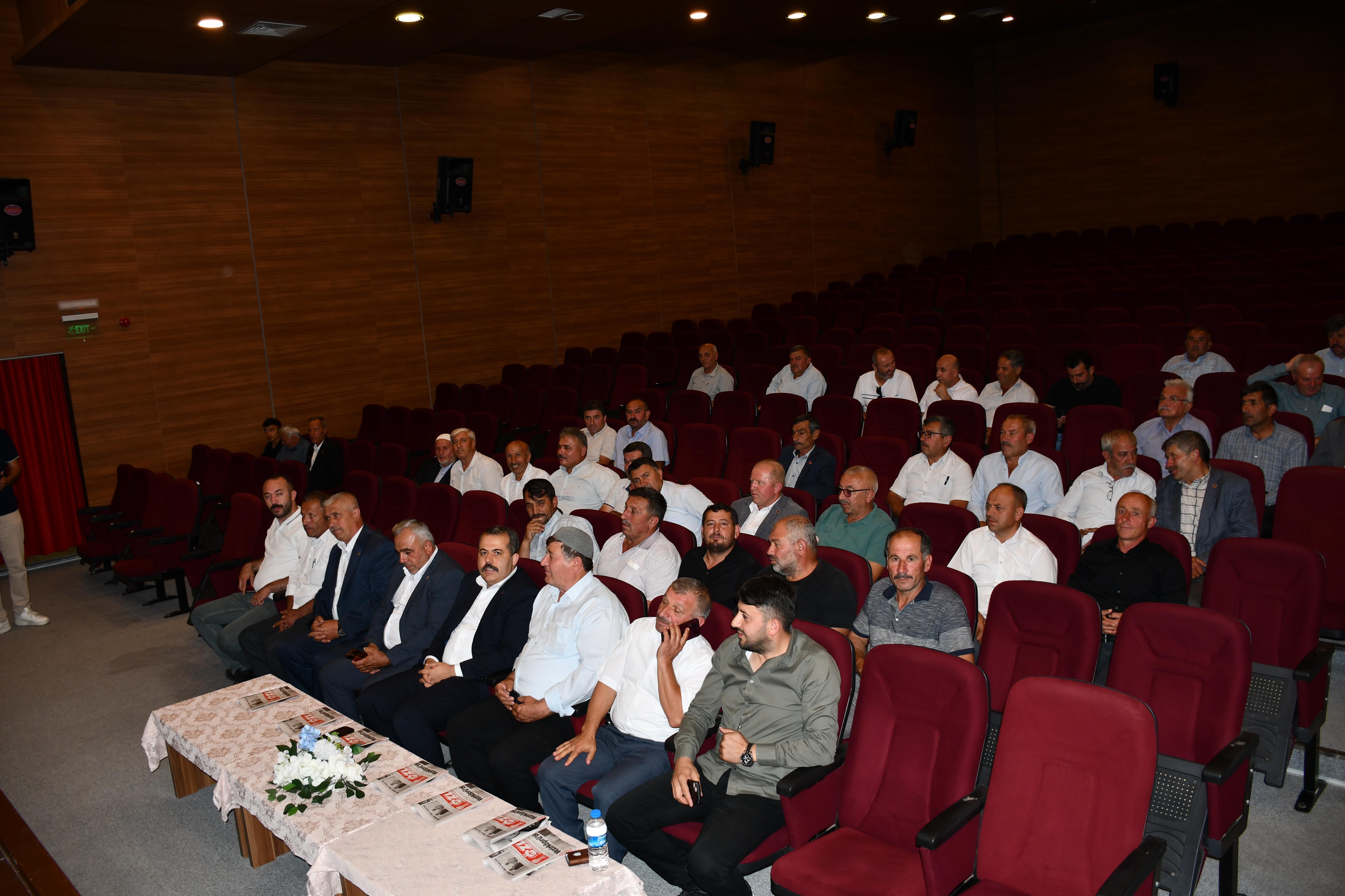 aa-20250630-38433118-38433116-vezirkoprude-muhtarlara-yonelik-egitim-programi.jpg