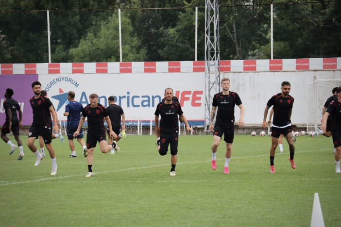 aa-20250711-38537620-38537616-samsunspor-yeni-sezonda-gecen-yilki-basarisini-surdurmeyi-hedefliyor.jpg