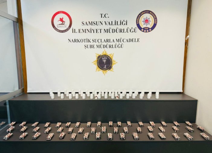aa-20250712-38540971-38540970-samsunda-5-bin-600-sentetik-ecza-hapi-ele-gecirildi.jpg