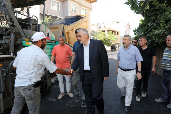 aa-20250713-38548117-38548111-bafra-belediyesi-3-mahalledeki-28-sokakta-yol-calismasi-yapiyor.jpg
