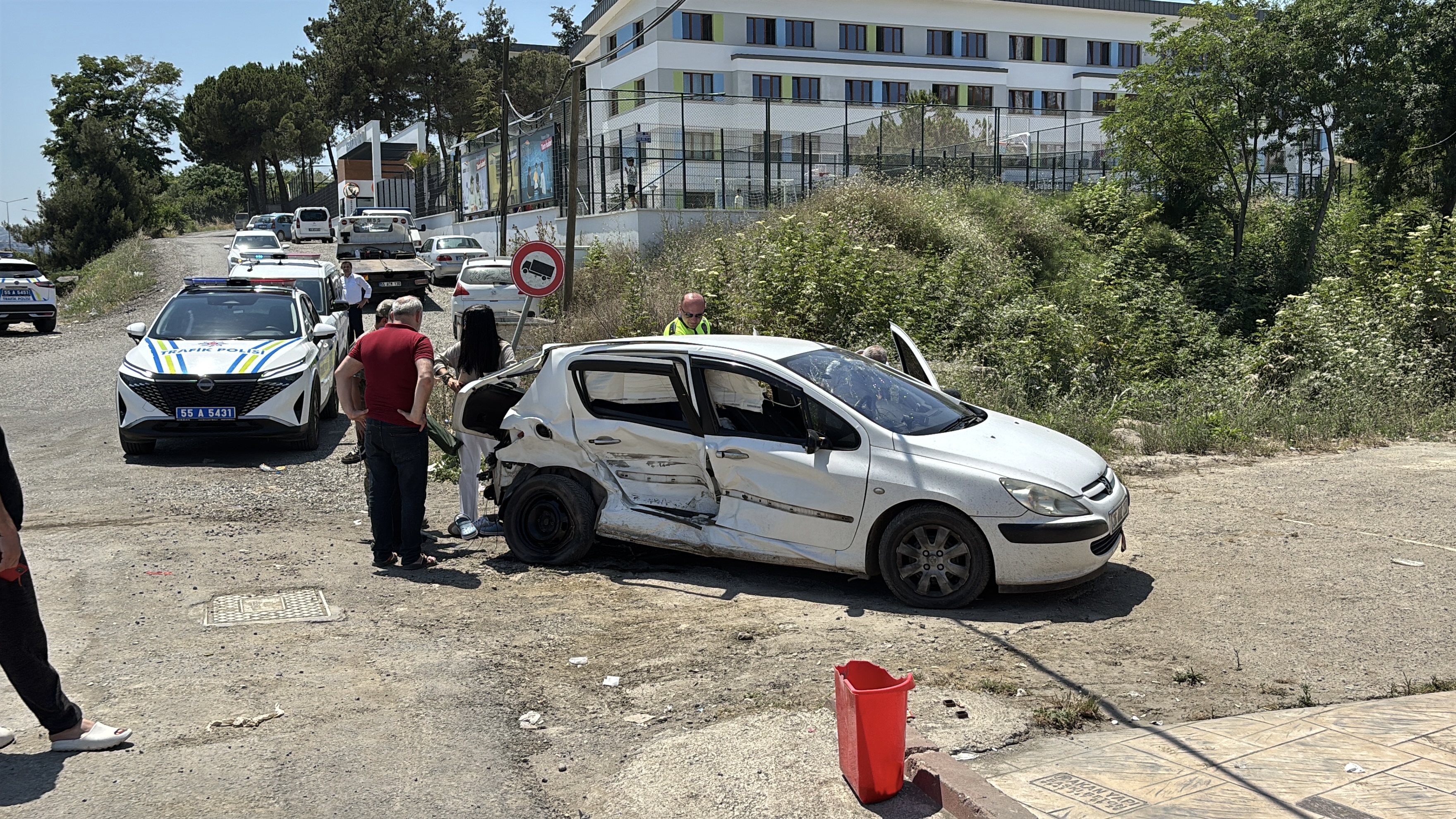 aa-20250714-38556142-38556141-samsunda-iki-otomobilin-carpistigi-kazada-3-kisi-yaralandi.jpg