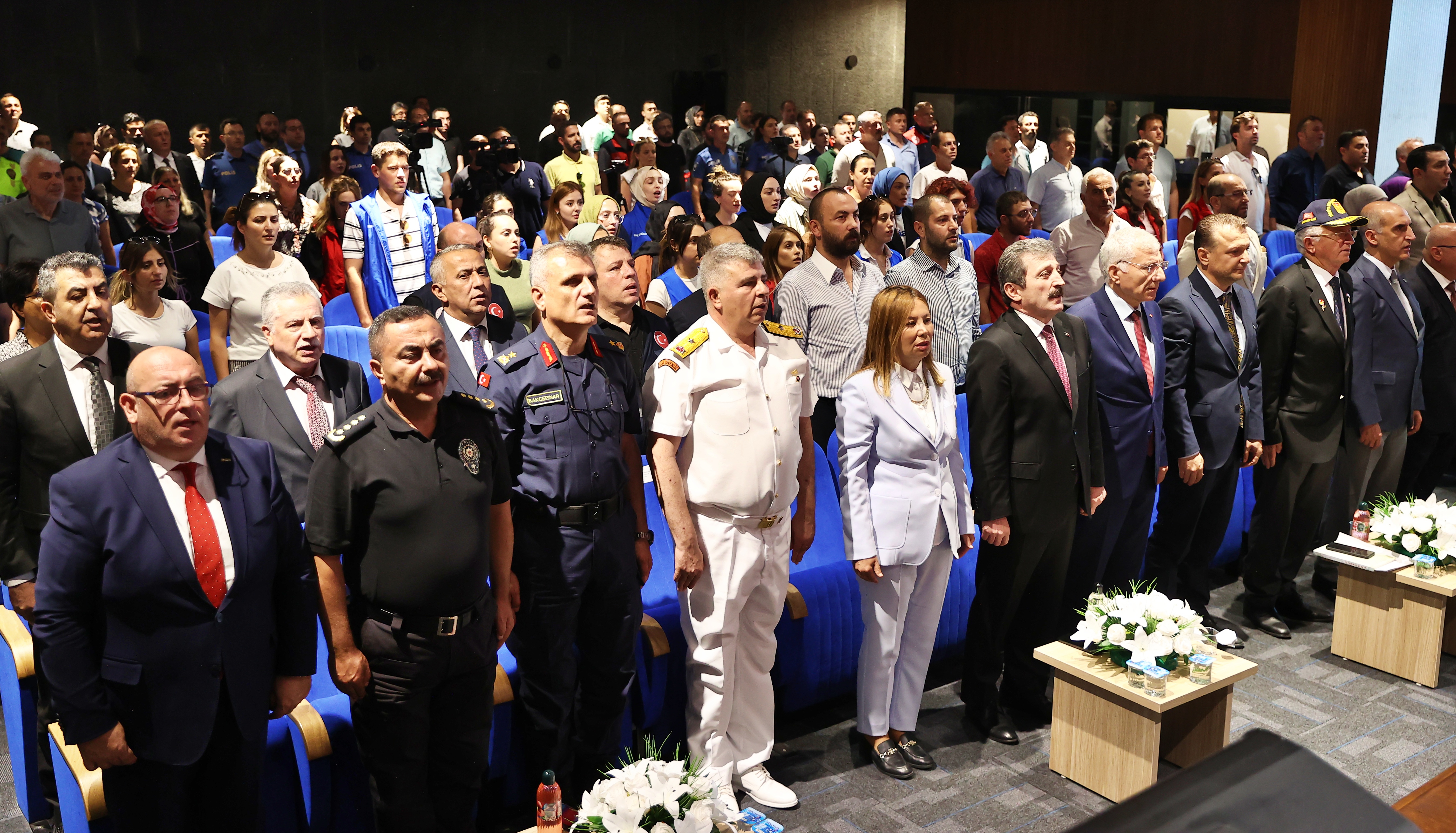 aa-20250714-38559399-38559394-samsunda-tarihi-surec-acisindan-15-temmuz-paneli-duzenlendi.jpg