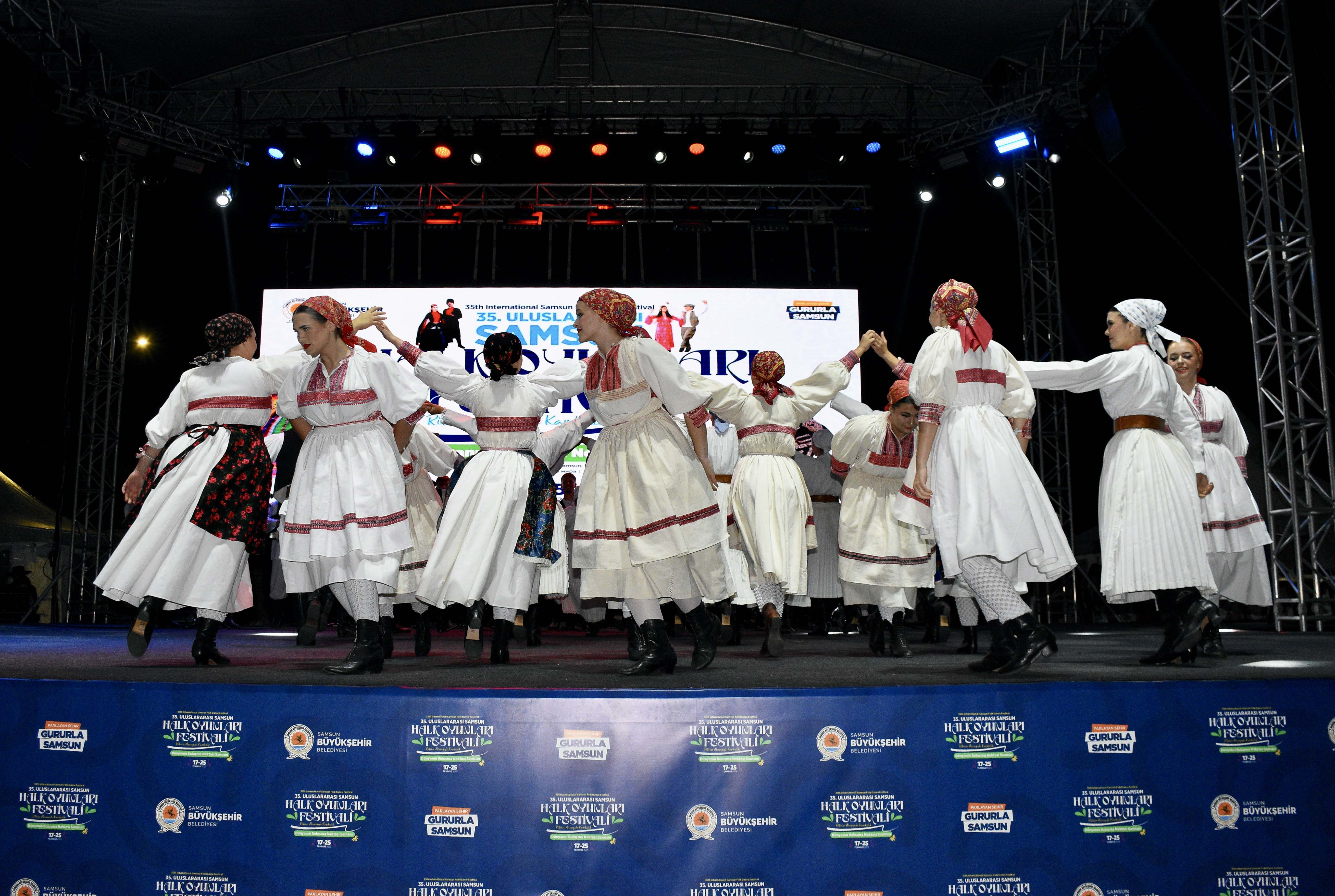 aa-20250717-38590962-38590945-samsunda-35-uluslararasi-halk-oyunlari-festivali-basladi.jpg