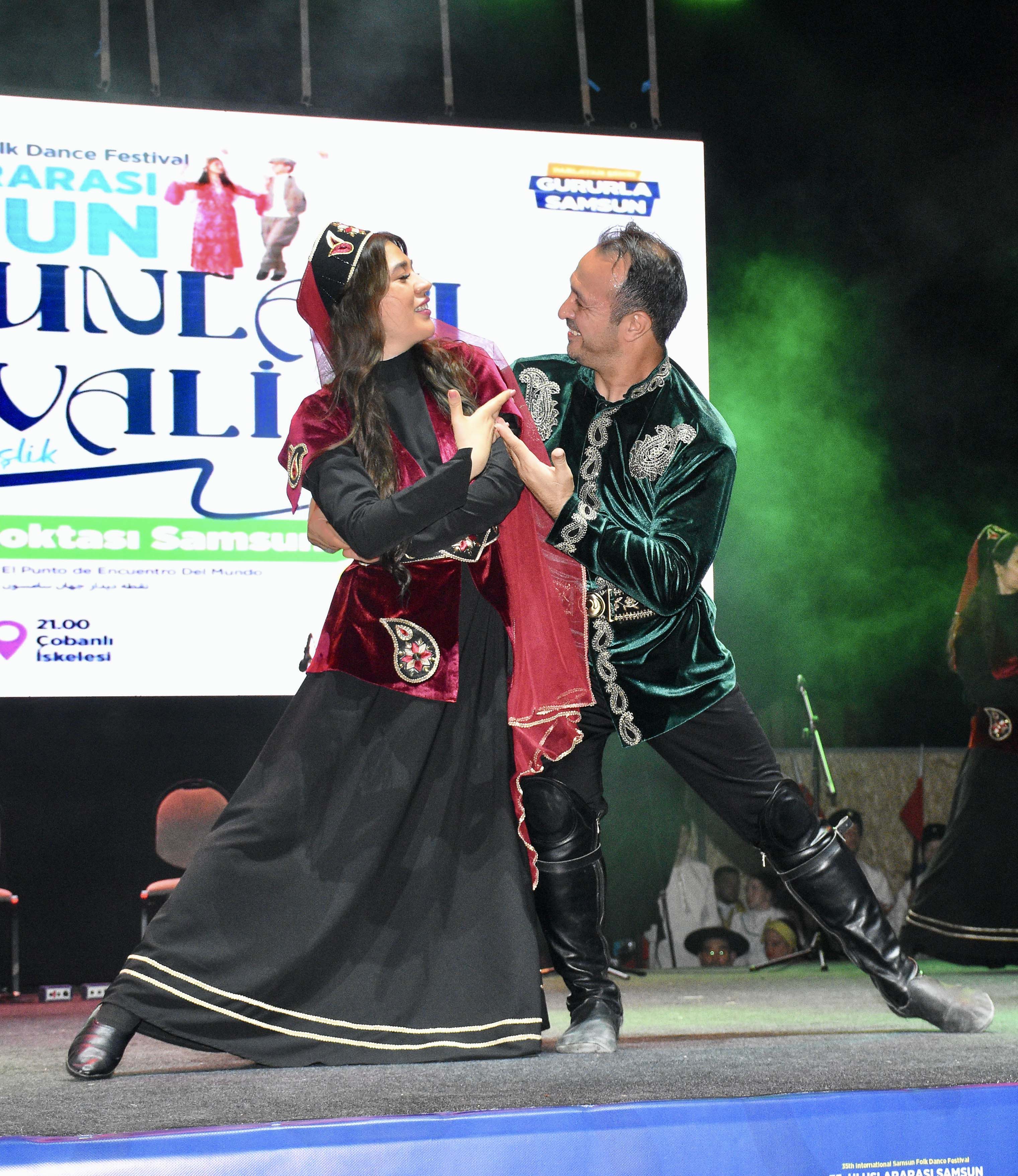 aa-20250717-38590962-38590947-samsunda-35-uluslararasi-halk-oyunlari-festivali-basladi.jpg