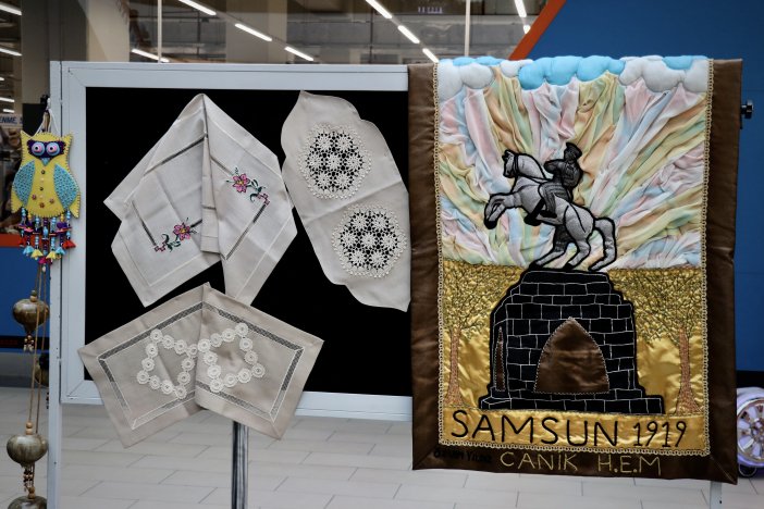 aa-20250725-38663273-38663267-samsunda-dezavantajli-kadinlarin-el-emegi-urunlerinin-yer-aldigi-sergi-acildi.jpg