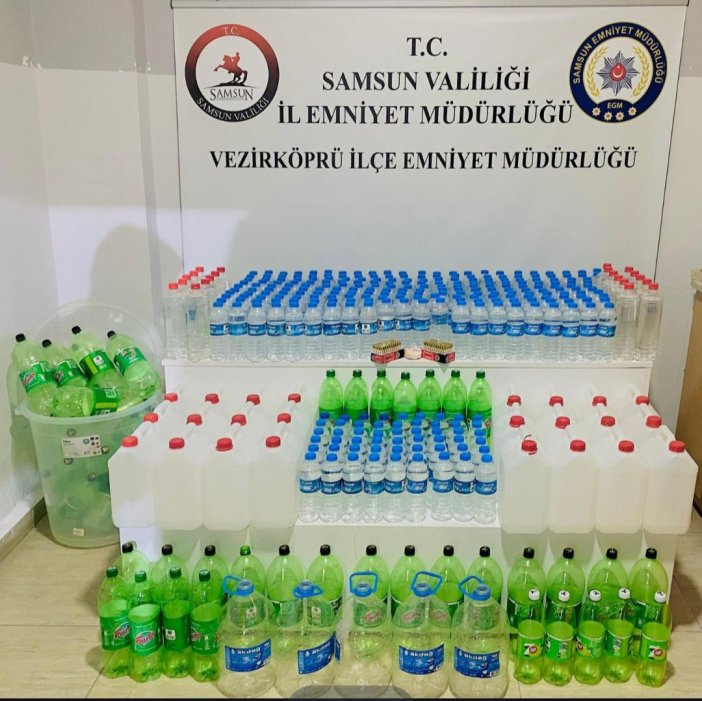 aa-20250729-38696286-38696285-samsunda-sahte-icki-operasyonunda-159-litre-etil-alkol-ele-gecirildi.jpg