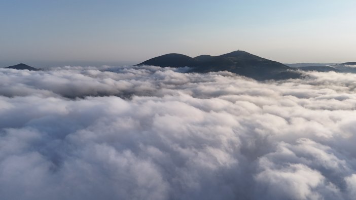 aa-20250730-38702550-38702549-samsunda-1650-rakimli-durtmen-dagindaki-sis-denizi-dronla-goruntulendi.jpg