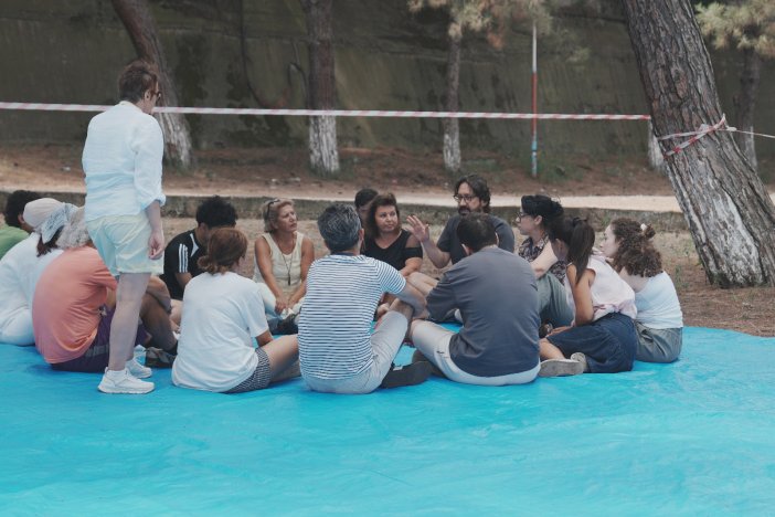 12-tiyatro-koyu-sakinleri-12.jpeg