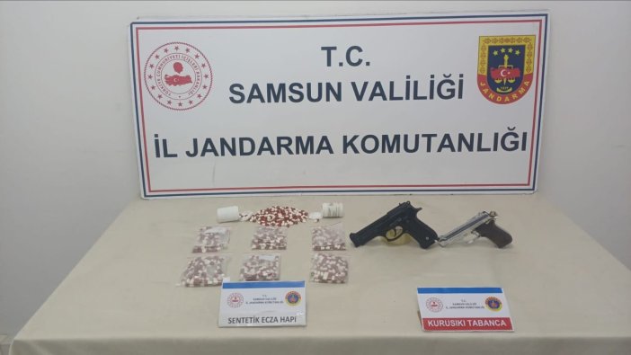 aa-20250807-38763723-38763722-samsunda-uyusturucu-operasyonunda-1046-sentetik-ecza-ele-gecirildi.jpg